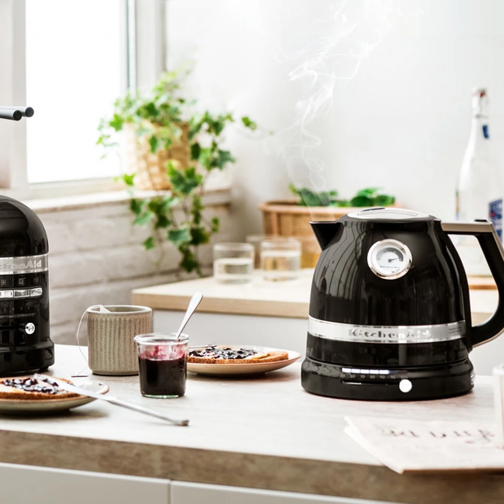 KitchenAid - Artisan Wasserkocher 1,5 L - Onyx Schwarz 6 KitchenAid - Artisan Wasserkocher 1,5 L - Onyx Schwarz – Bild 4