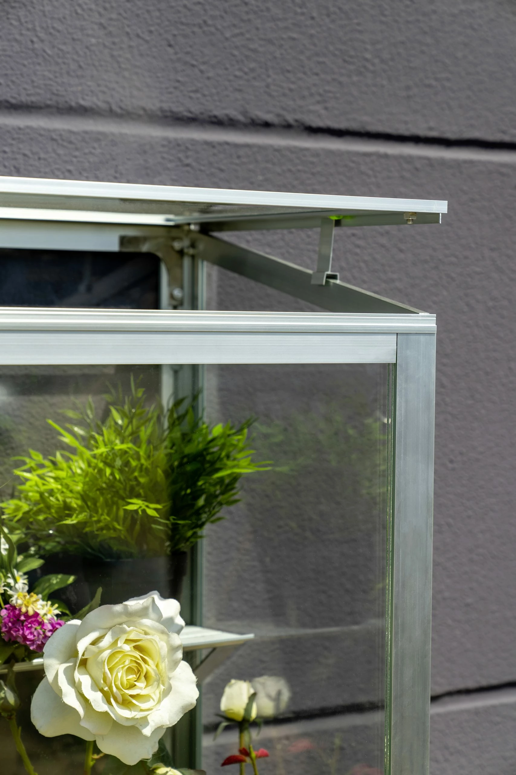 Vitavia Balkongewächshaus Stad 350 43 X 81 Cm Aluminium 3 Mm Sicherheitsglas Inkl. Stahlfundament 3 Vitavia Balkongewächshaus Stad 350 43 X 81 Cm Aluminium 3 Mm Sicherheitsglas Inkl. Stahlfundament – Bild 2