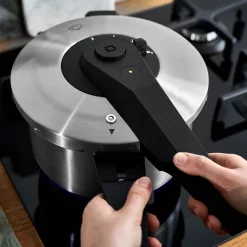 Springlane Edelstahl Schnellkochtopf — 4,0 L Inkl. Dampfgarer Und Glasdeckel -KitchenAid Sales 944151 Springlane Edelstahl Schnellkochtopf Moodbilder Detail Griff 1600px 1280x1280